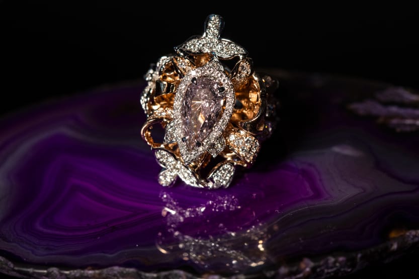 Round brilliant-cut diamond close-up